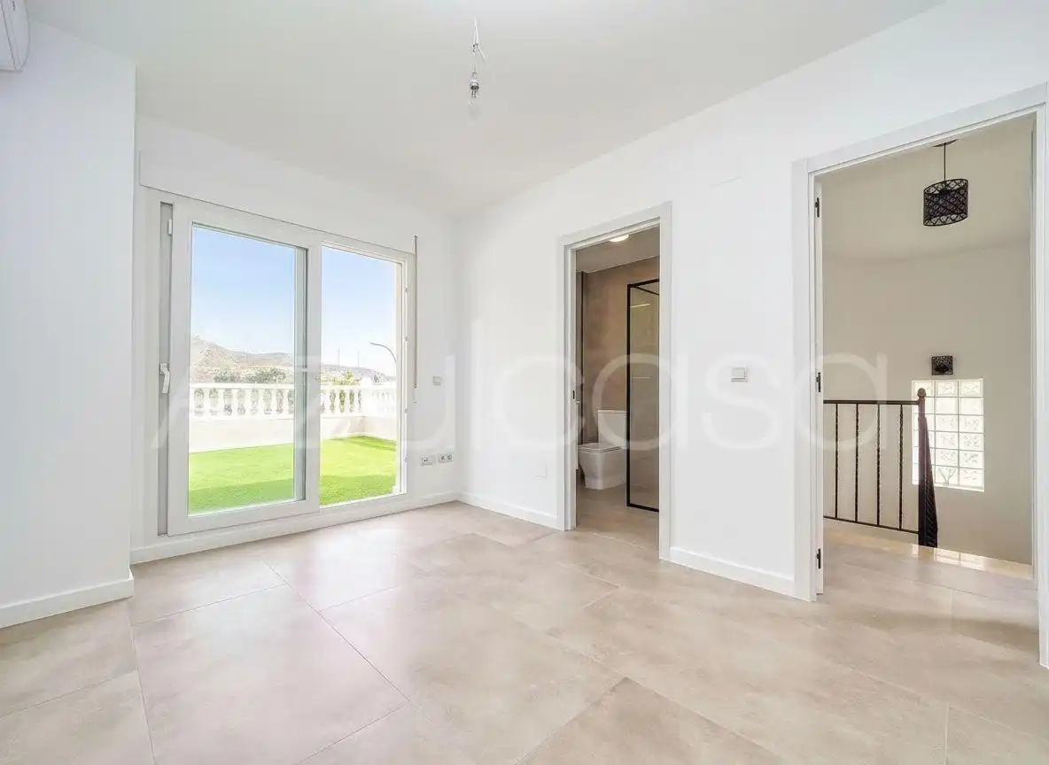 Detached homes for sale in El Campello  with Air Conditioner, Terrace and Alarm