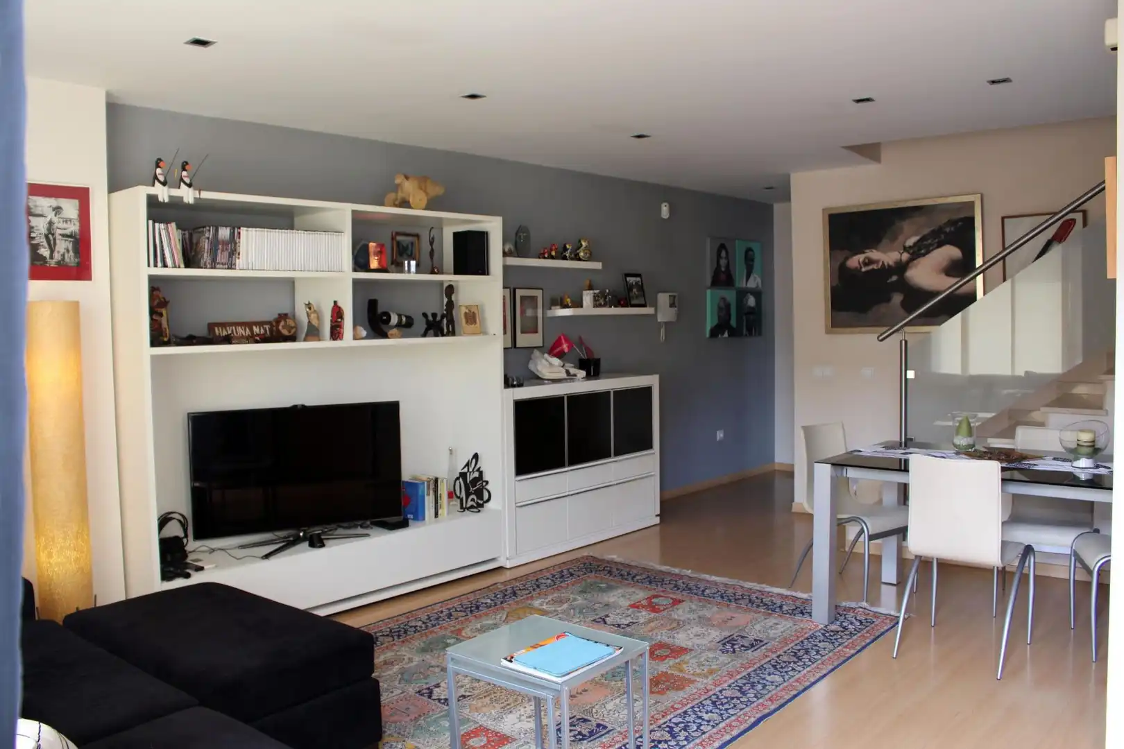 Sala d'estar de Àtic de lloguer en  Valencia Capital amb Aire condicionat, Parquet i Moblat
