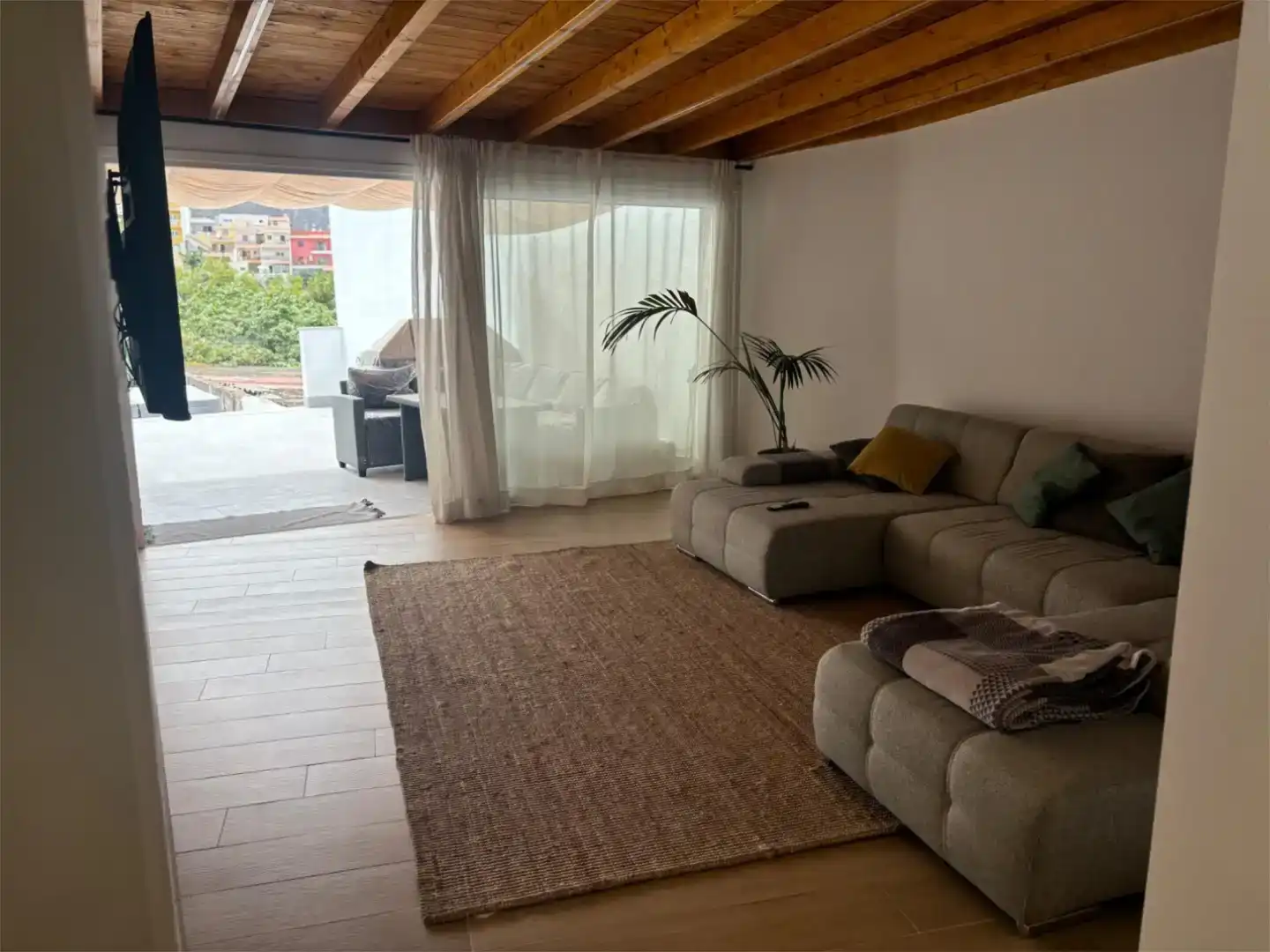 Sala d'estar de Casa o xalet en venda en Los Realejos amb Piscina