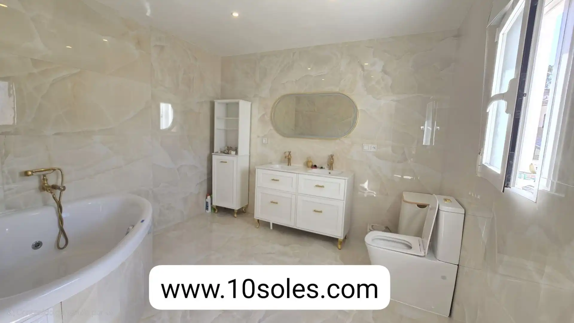 Bathroom of Detached homes for sale in Bigastro  with Private garden, Terrace and Storage room