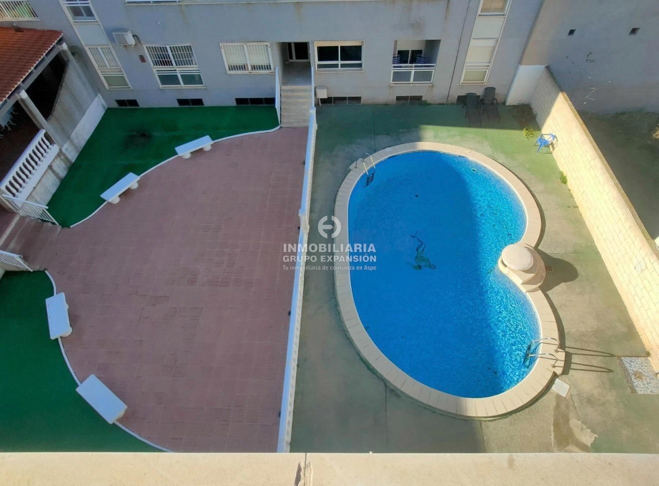 Schwimmbecken von Wohnung zum Verkauf in Aspe mit Terrasse, Abstellraum und Balkon