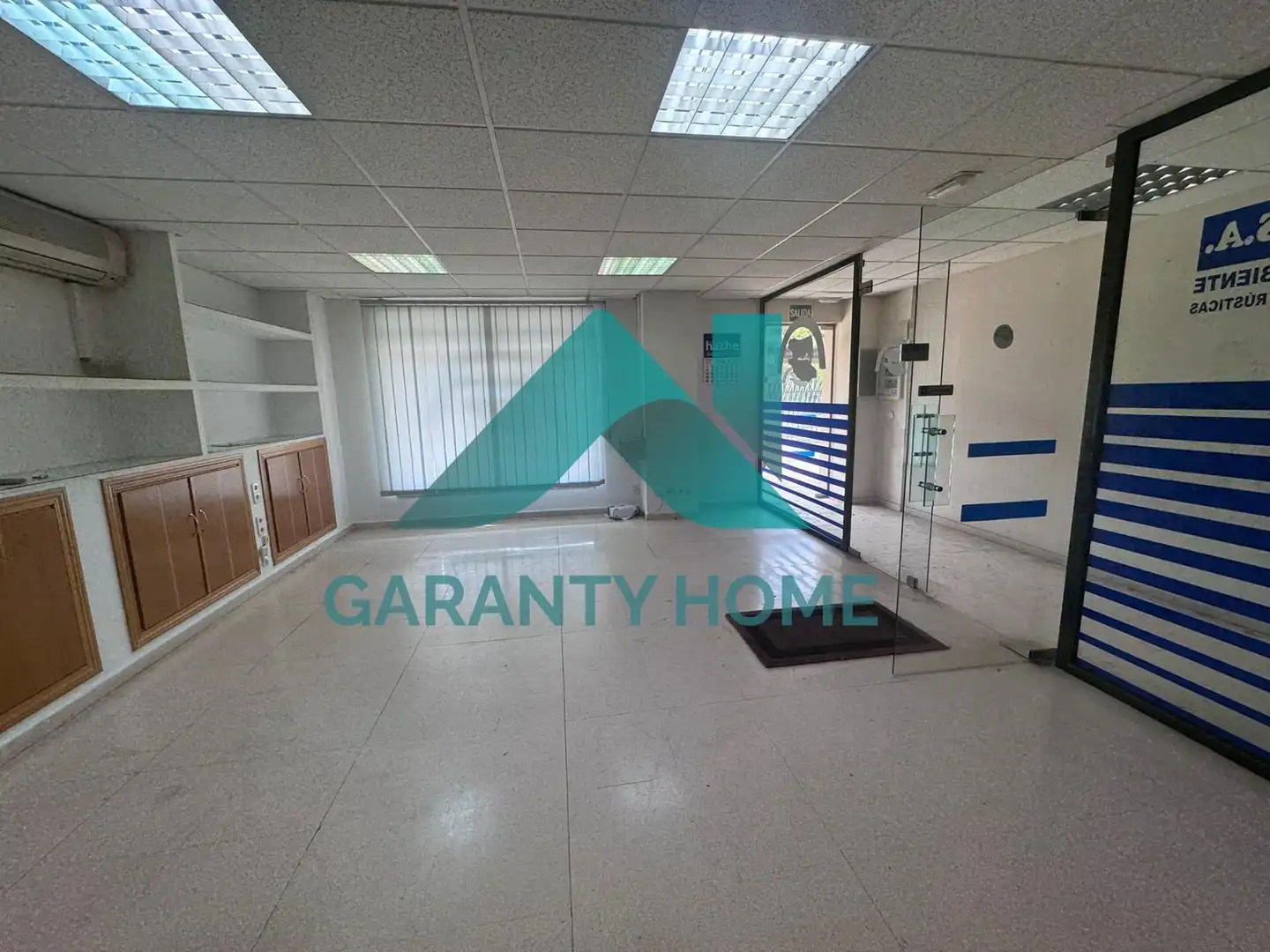Office for rent in Cáceres  with Air Conditioner and Heating