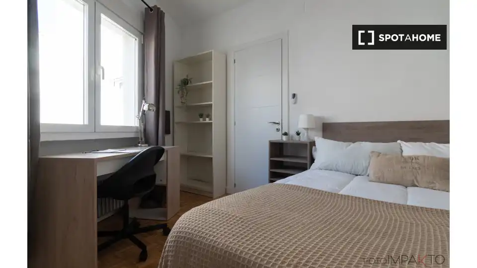 Habitación en Almenara -Ventilla