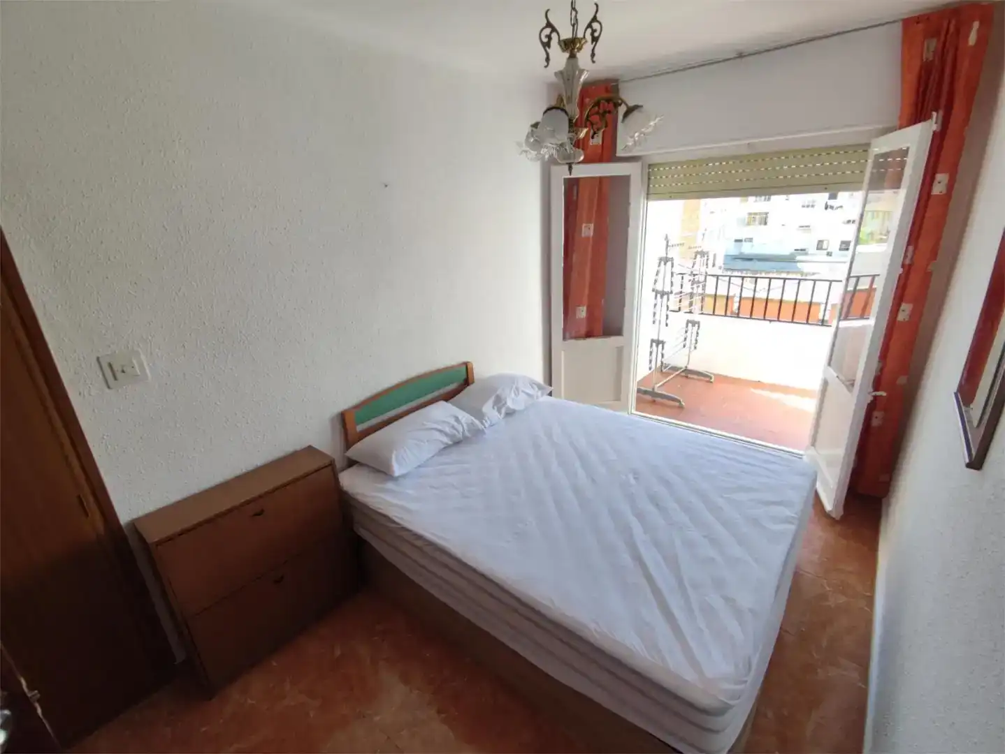 Habitación de Piso para compartir en Ejea de los Caballeros con Amueblado y Balcón