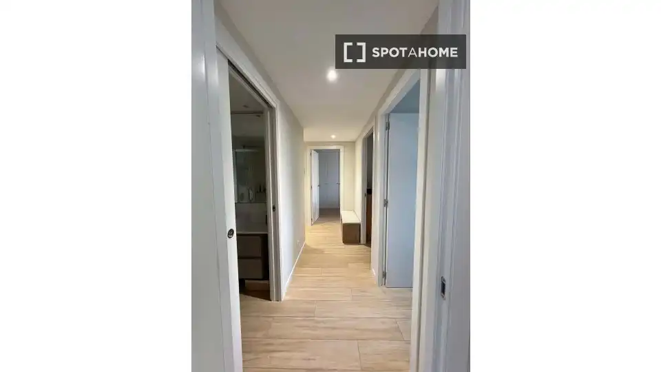 Flat with terrace to rent in Sant Martí, imagen 5