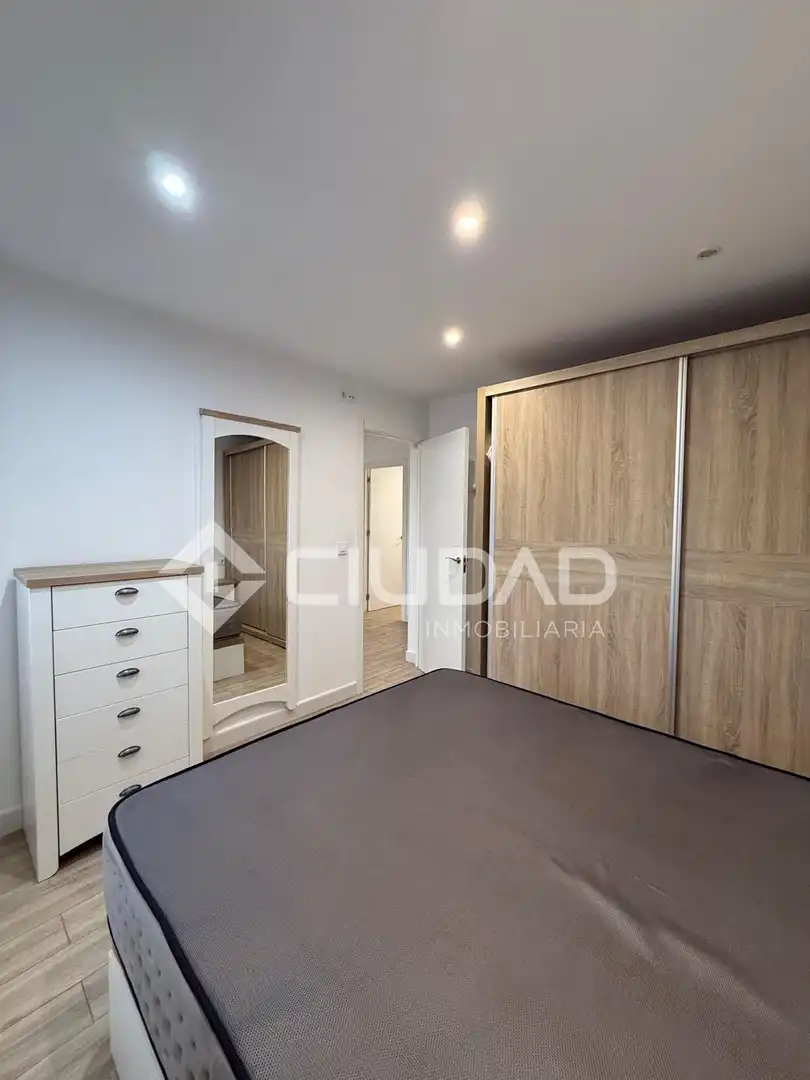 Habitación de Piso en venta en El Bosque con Aire acondicionado, Amueblado y Alarma