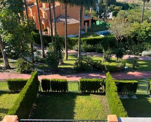 Jardí de Casa adosada de lloguer en Benahavís amb Aire condicionat, Jardí privat i Terrassa