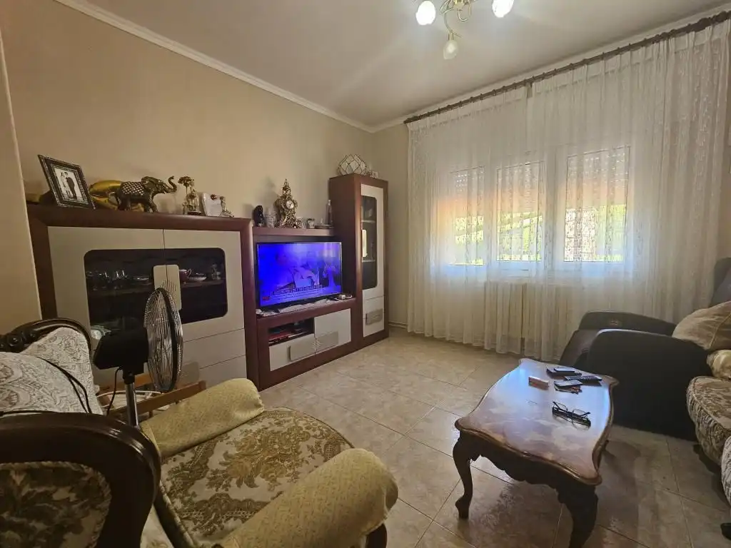Sala d'estar de Casa o xalet en venda en Boiro amb Calefacció, Parquet i Terrassa