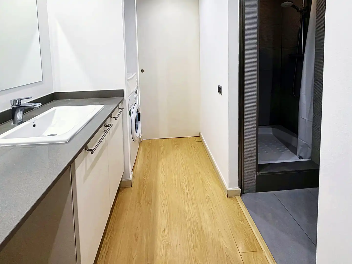 Flat with terrace for sale in Carrer del Bruc, imagen 9