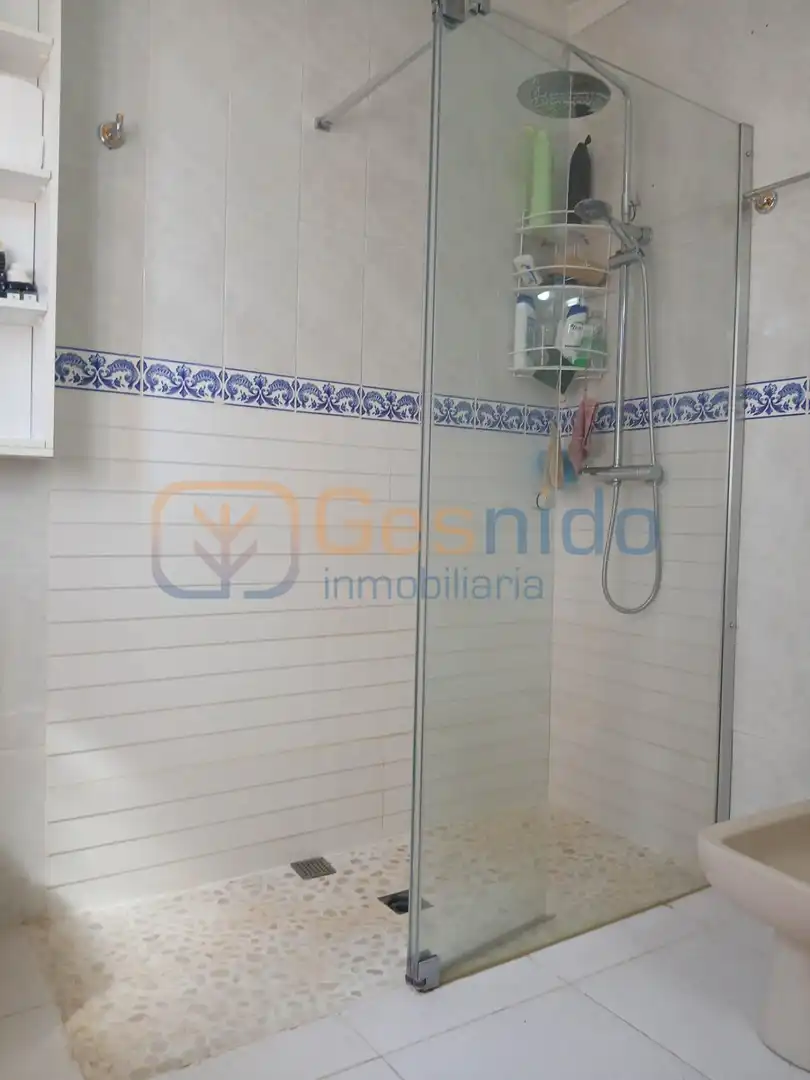 Baño de Casa o chalet en venta en Aldealengua de Pedraza con Calefacción, Parquet y Terraza