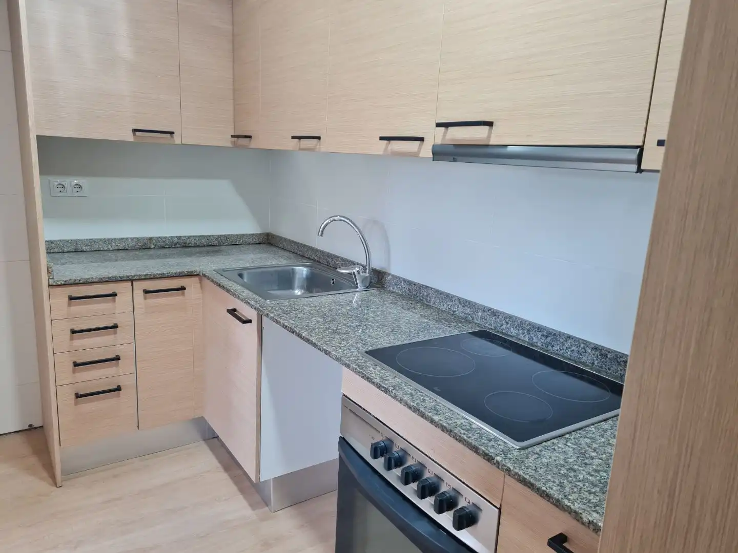 Flat with lift for sale in Esteve Mogàs 26, imagen 3