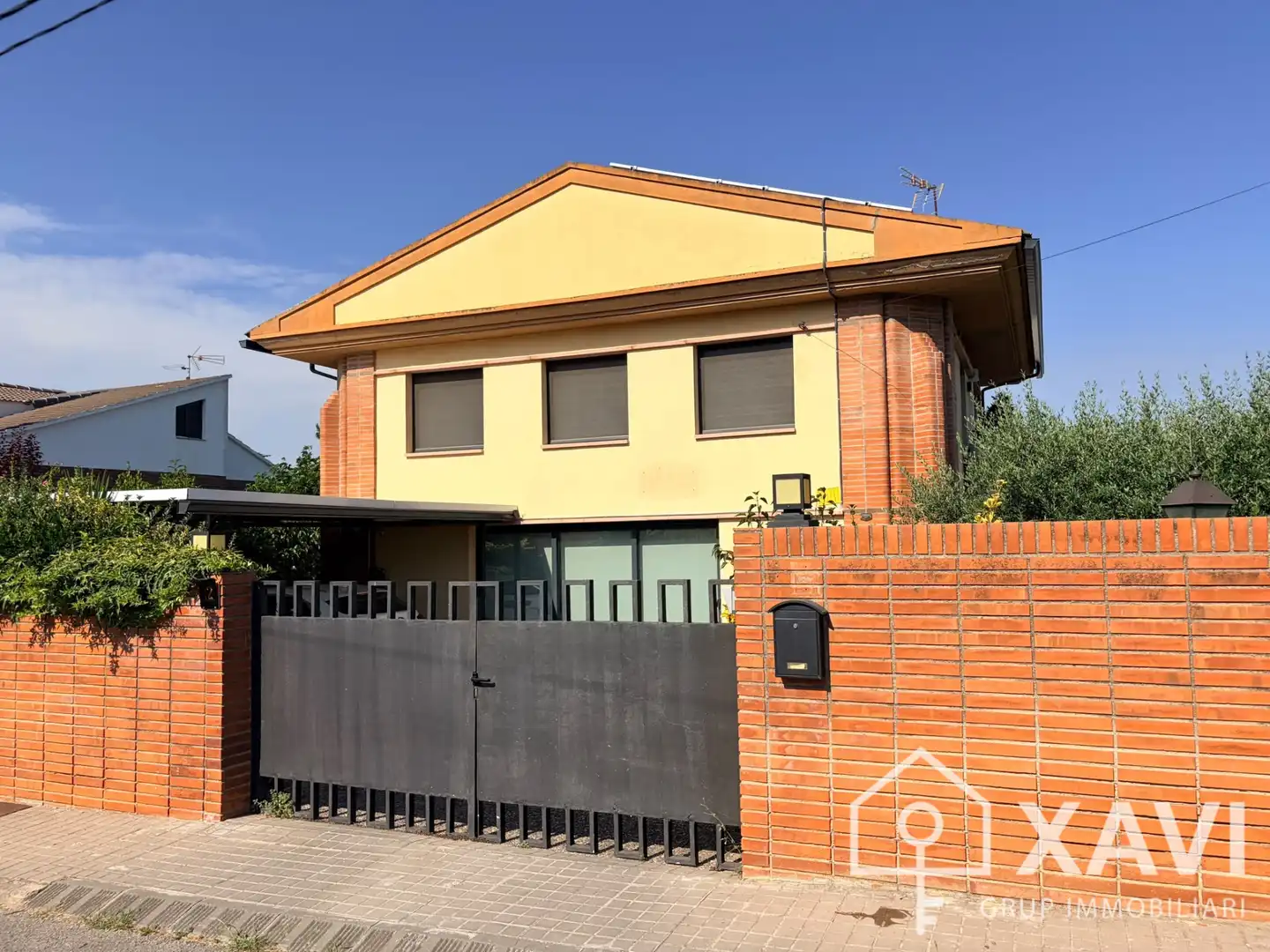 Vista exterior de Casa o xalet en venda en La Torre de Claramunt amb Aire condicionat, Calefacció i Jardí privat