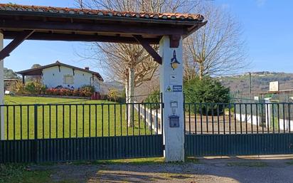 Außenansicht von Haus oder Chalet zum verkauf in Reocín mit Terrasse und Schwimmbad