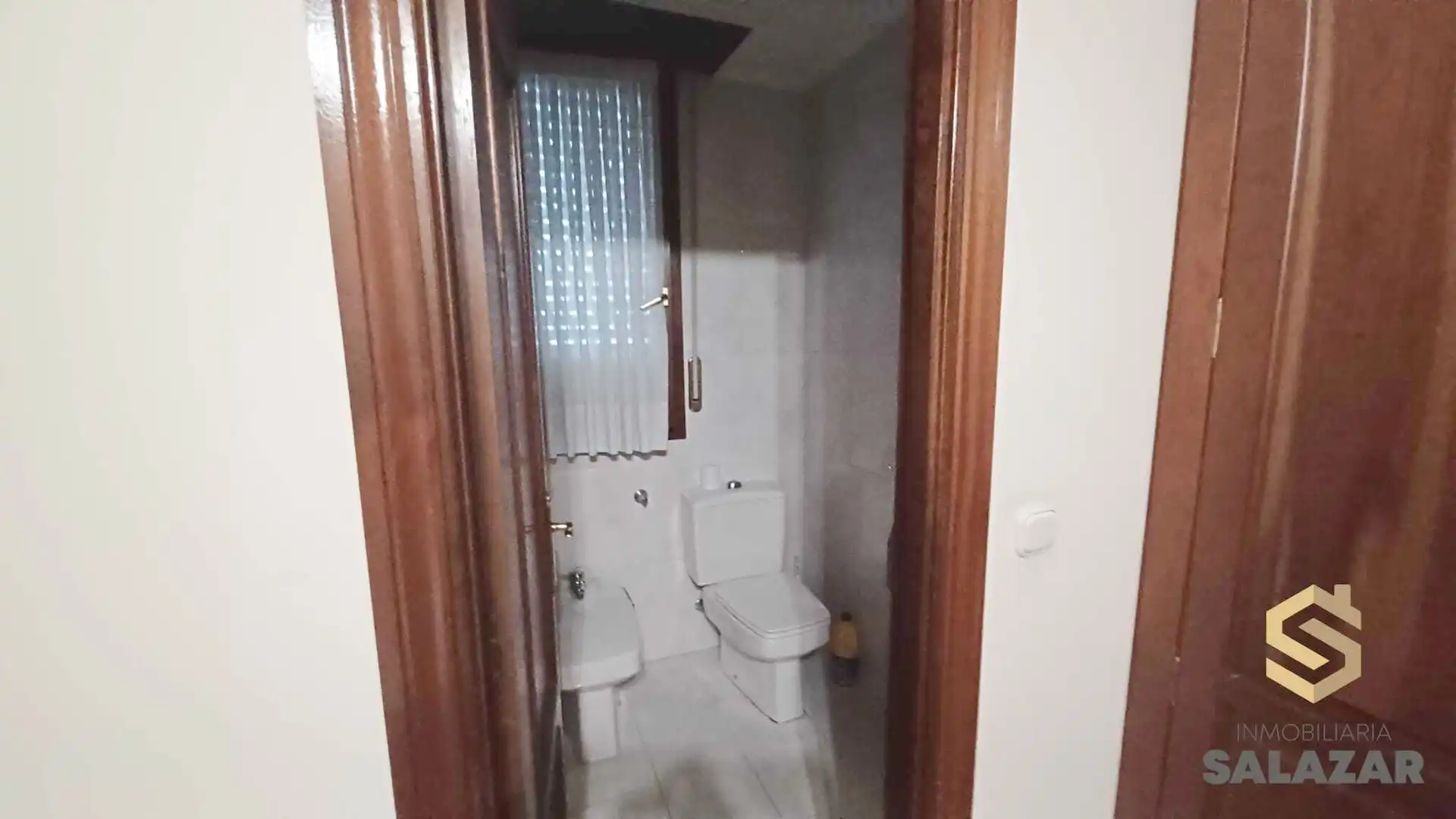 Bathroom of Flat for rent in Bilbao   with Heating