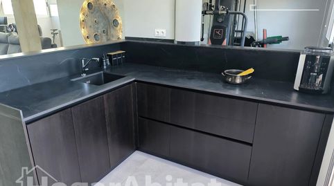 Foto 2 de Ático en venta en Calle Santa María Mazzarello, Centro - Casco antiguo, Torrent