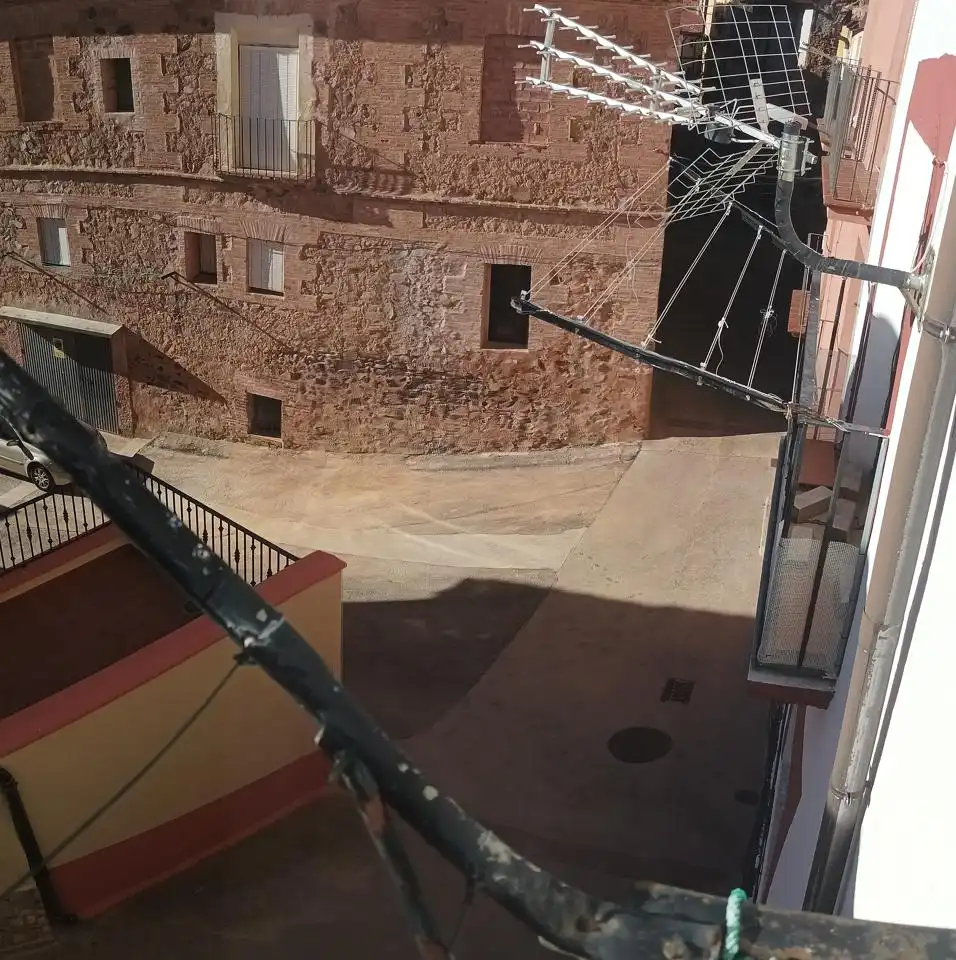 Vista exterior de Casa o chalet en venta en Torrijo de la Cañada con Amueblado y Balcón