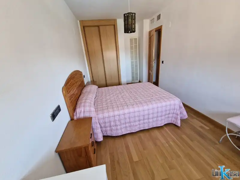 Schlafzimmer von Wohnung zum Verkauf in Linares mit Klimaanlage, Heizung und Möbliert