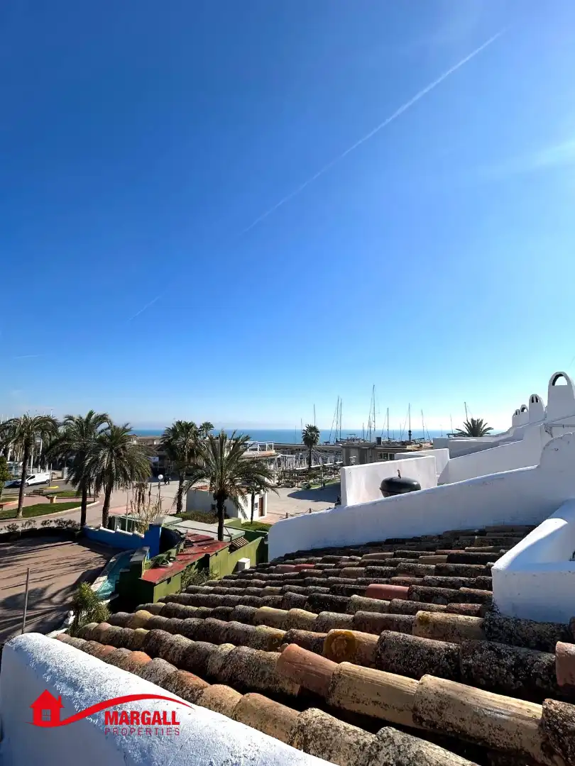 Vista exterior de Casa adosada de alquiler en La Pobla de Farnals con Aire acondicionado, Calefacción y Terraza