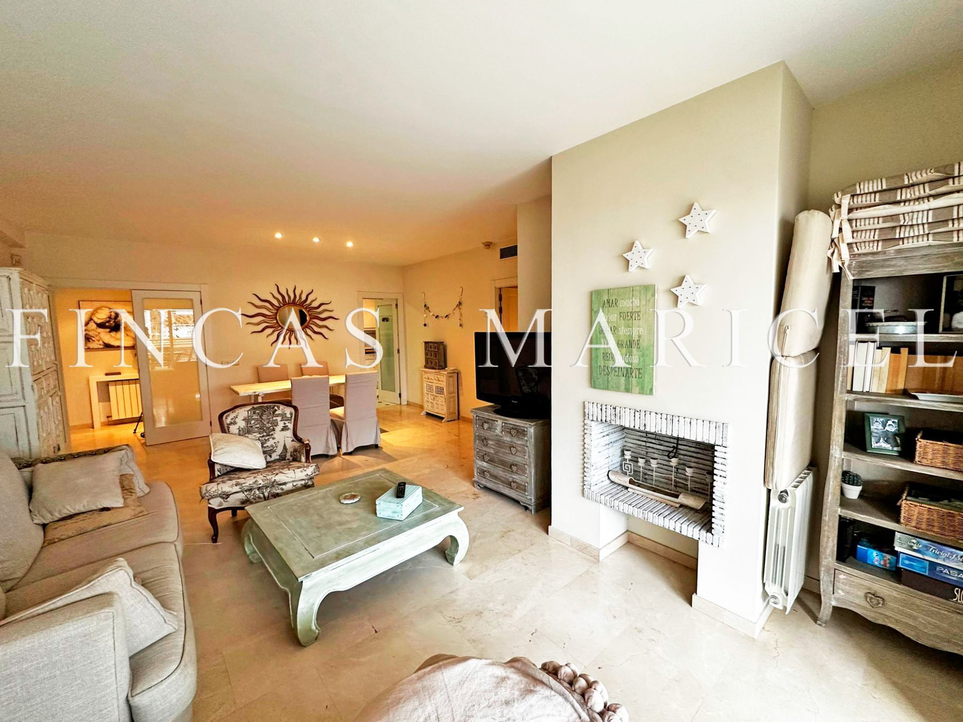 Living room of Flat for sale in Sitges  with Air Conditioner, Heating and Terrace