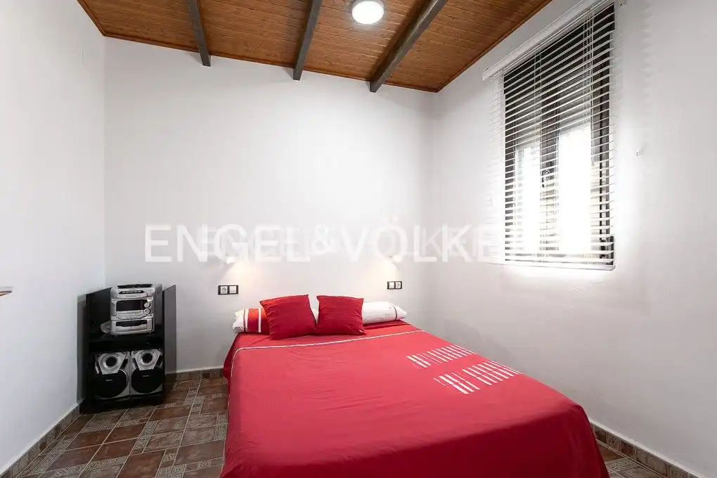 Habitación de Casa o chalet en venta en Valencia con Aire acondicionado, Calefacción y Jardín privado