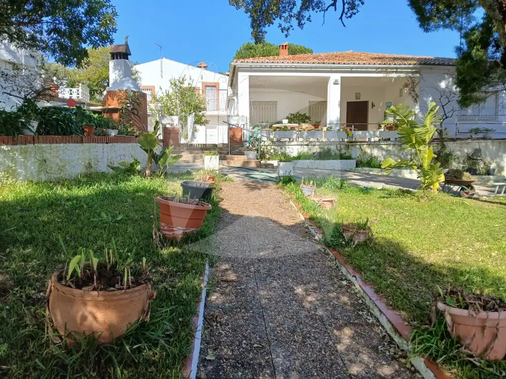 Jardí de Casa o xalet en venda en Cáceres amb Aire condicionat, Terrassa i Piscina