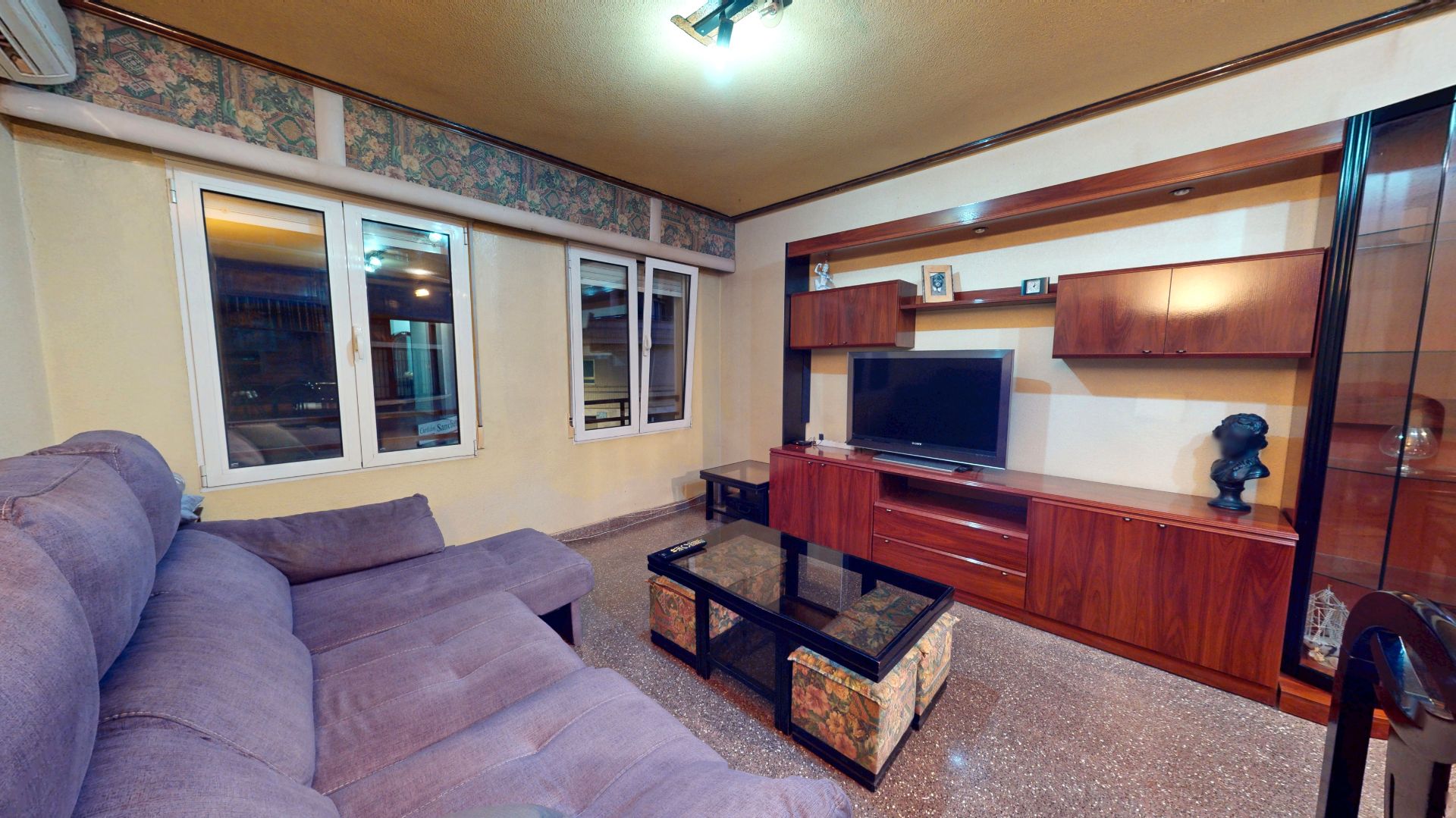 Sala d'estar de Pis en venda en Elda amb Aire condicionat, Moblat i Forn