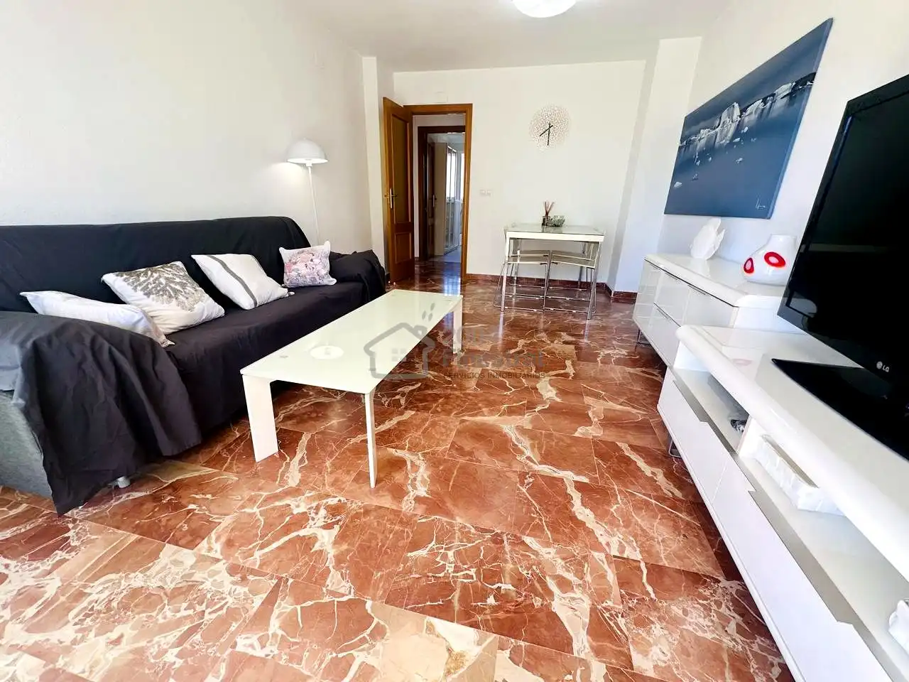 Sala d'estar de Pis en venda en Benidorm amb Terrassa, Moblat i Piscina comunitària