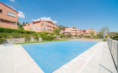Swimming pool of Flat for sale in San Lorenzo de El Escorial  with Terrace