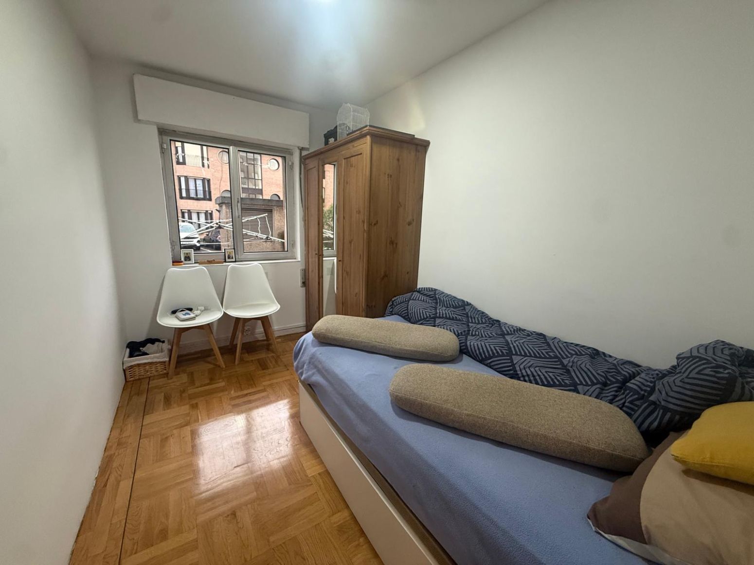 Habitación de Piso en venta en Avilés con Calefacción, Parquet y Amueblado