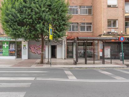 Vista exterior de Local en venda en  Granada Capital