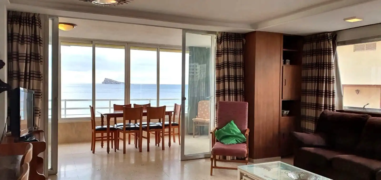 Menjador de Apartament en venda en Benidorm amb Jardí privat, Terrassa i Balcó