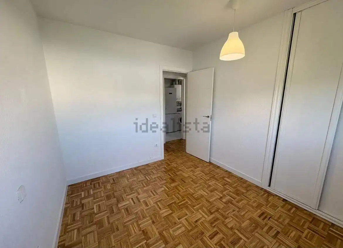 Habitación de Piso de alquiler en Madrid con Aire acondicionado y Balcón