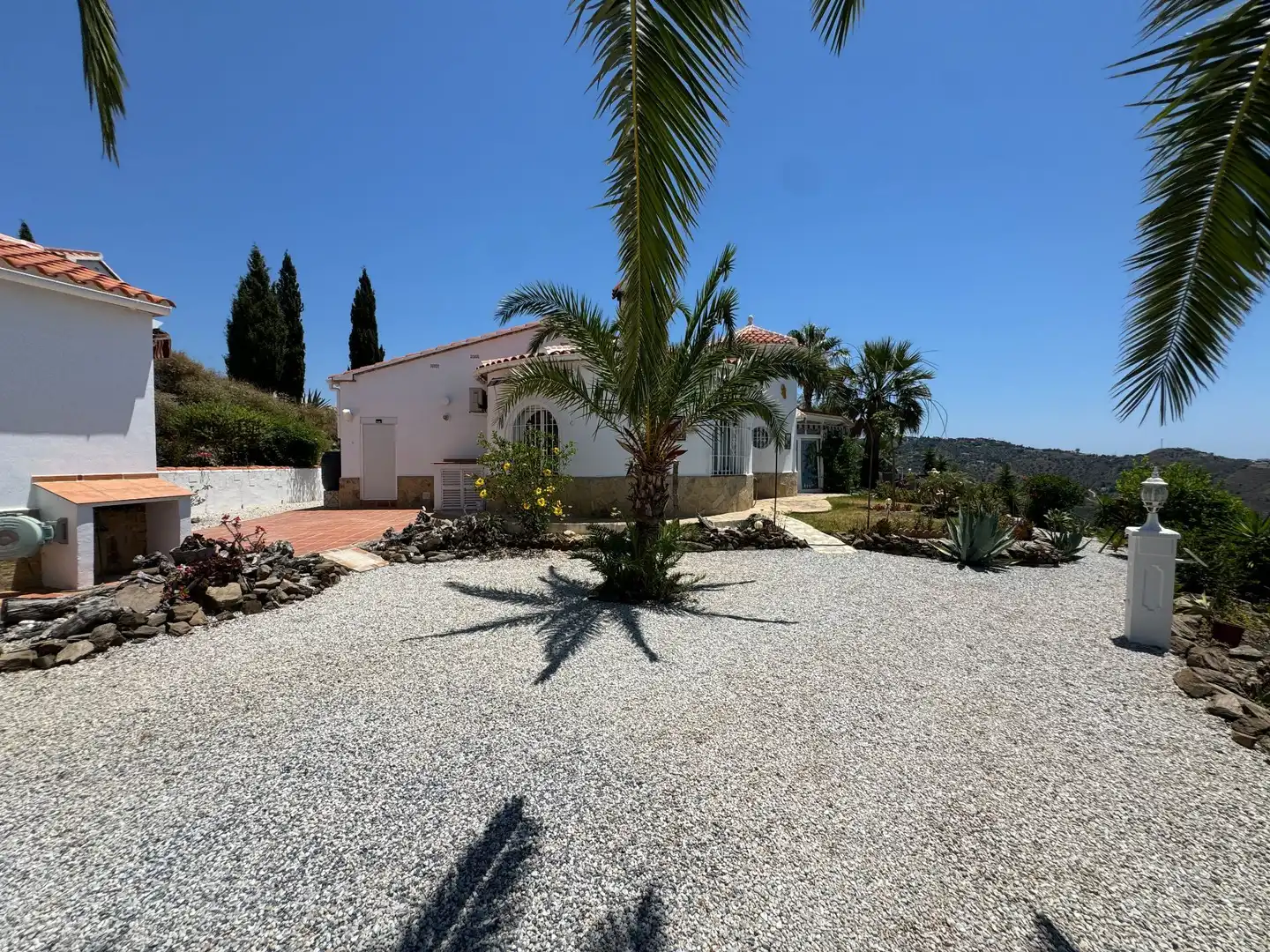 Vista exterior de Finca rústica en venda en Arenas amb Aire condicionat, Jardí privat i Terrassa