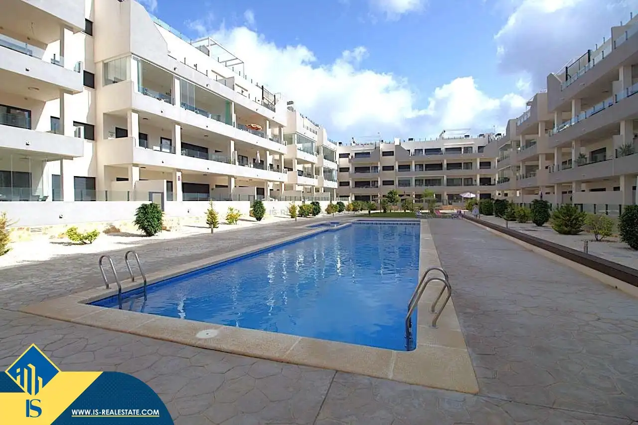 Penthouse mit Pool zum Verkauf in Orihuela Costa