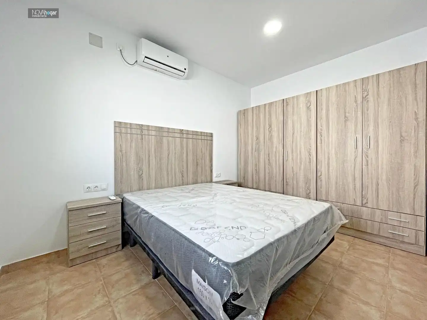 Habitación de Piso de alquiler en Málaga con Aire acondicionado, Calefacción y Amueblado