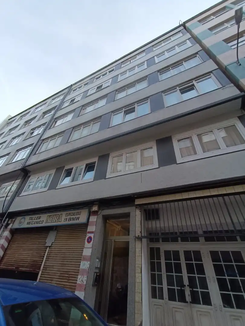 Vista exterior de Piso de alquiler en A Coruña Capital  con Calefacción y Amueblado