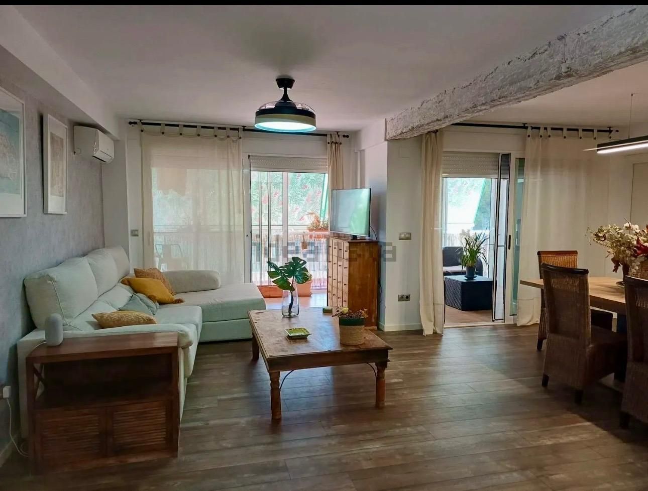 Living room of Flat to rent in Alicante / Alacant  with Air Conditioner, Heating and Private garden