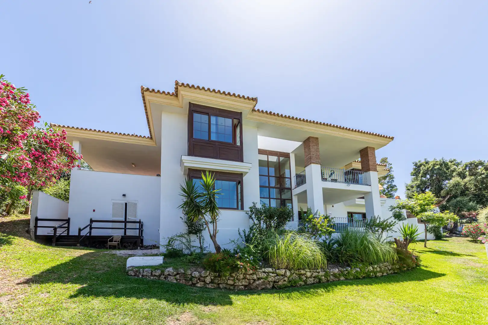 Vista exterior de Casa o chalet en venta en Mijas con Aire acondicionado, Jardín privado y Terraza