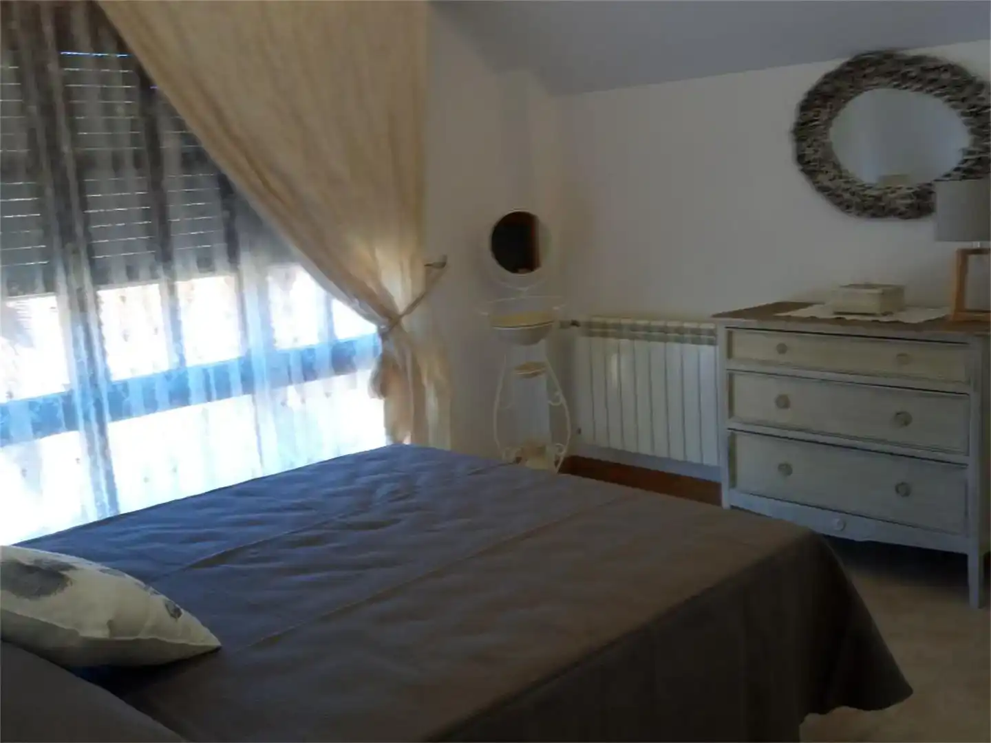 Bedroom of Houses for rent in Hazas de Cesto  with Balcony