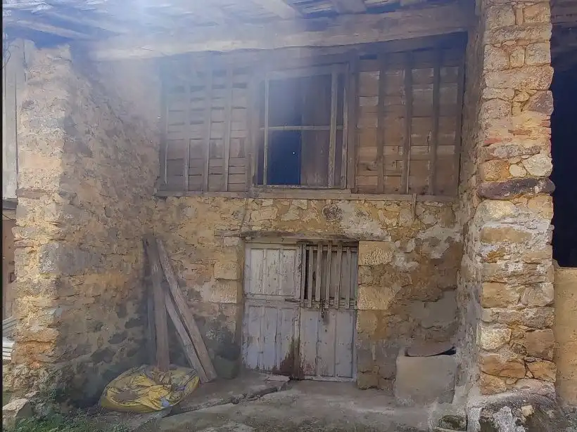 Vista exterior de Trastero en venta en Piloña