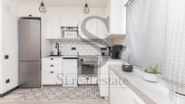 Kitchen of Single-family semi-detached for sale in  Barcelona Capital  with Air Conditioner, Heating and Parquet flooring