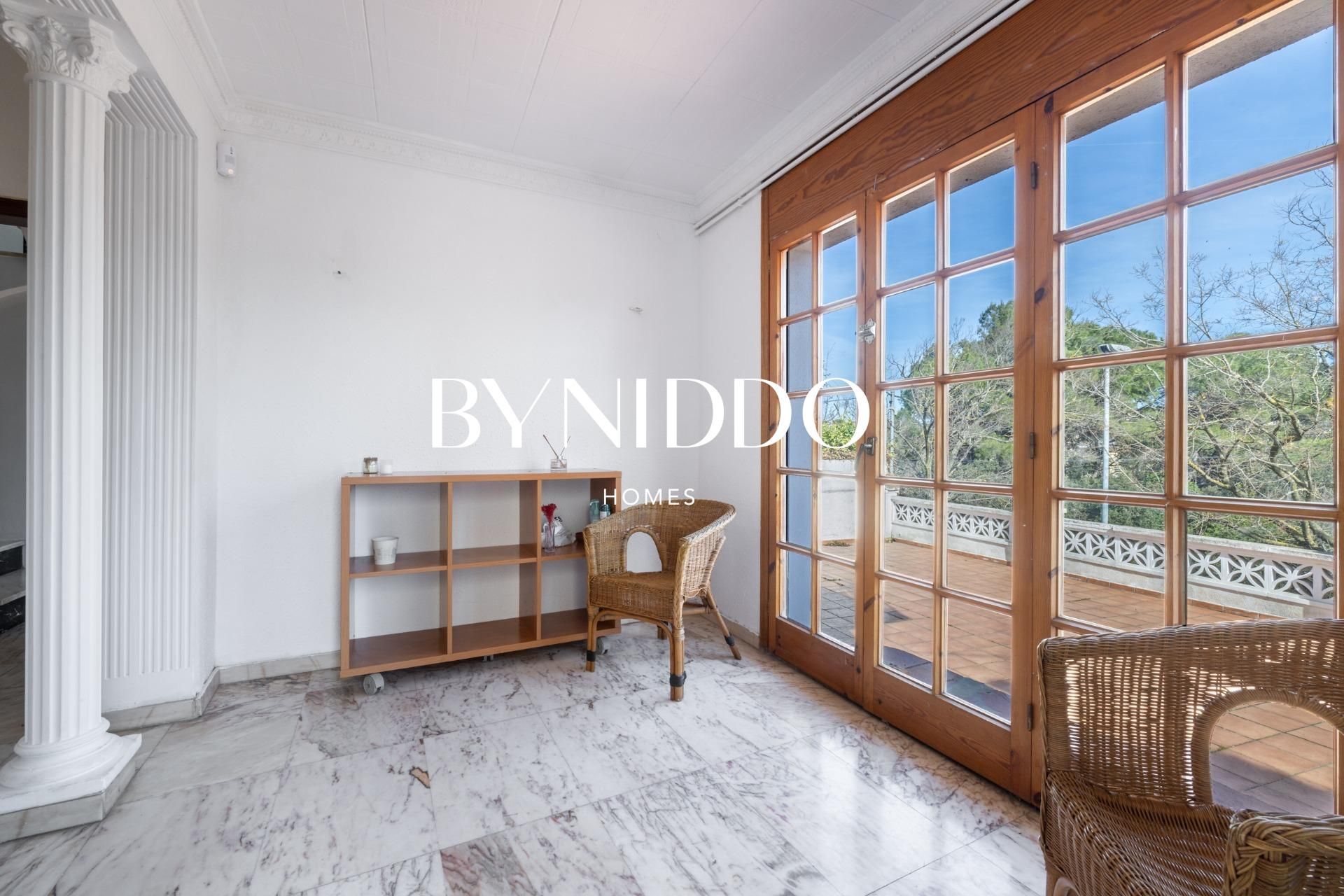 Dormitori de Casa o xalet en venda en Sant Cugat del Vallès amb Jardí privat, Terrassa i Traster