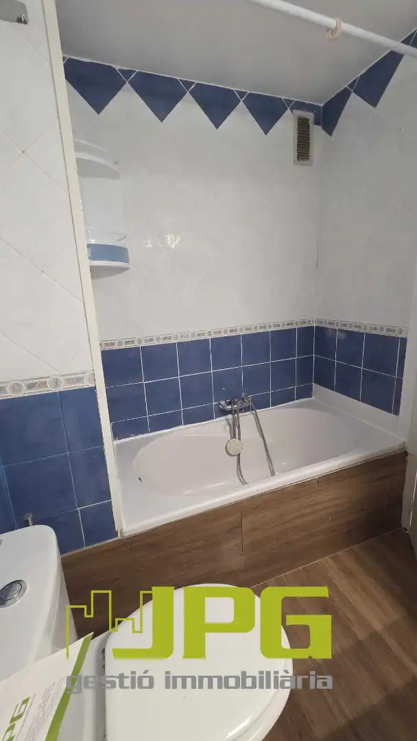 Baño de Piso en venta en Mutxamel con Aire acondicionado, Balcón y Internet