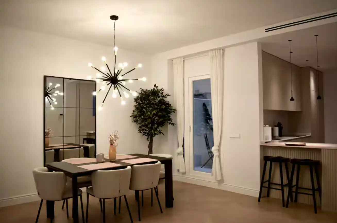 Menjador de Apartament de lloguer en Valencia amb Aire condicionat, Calefacció i Parquet