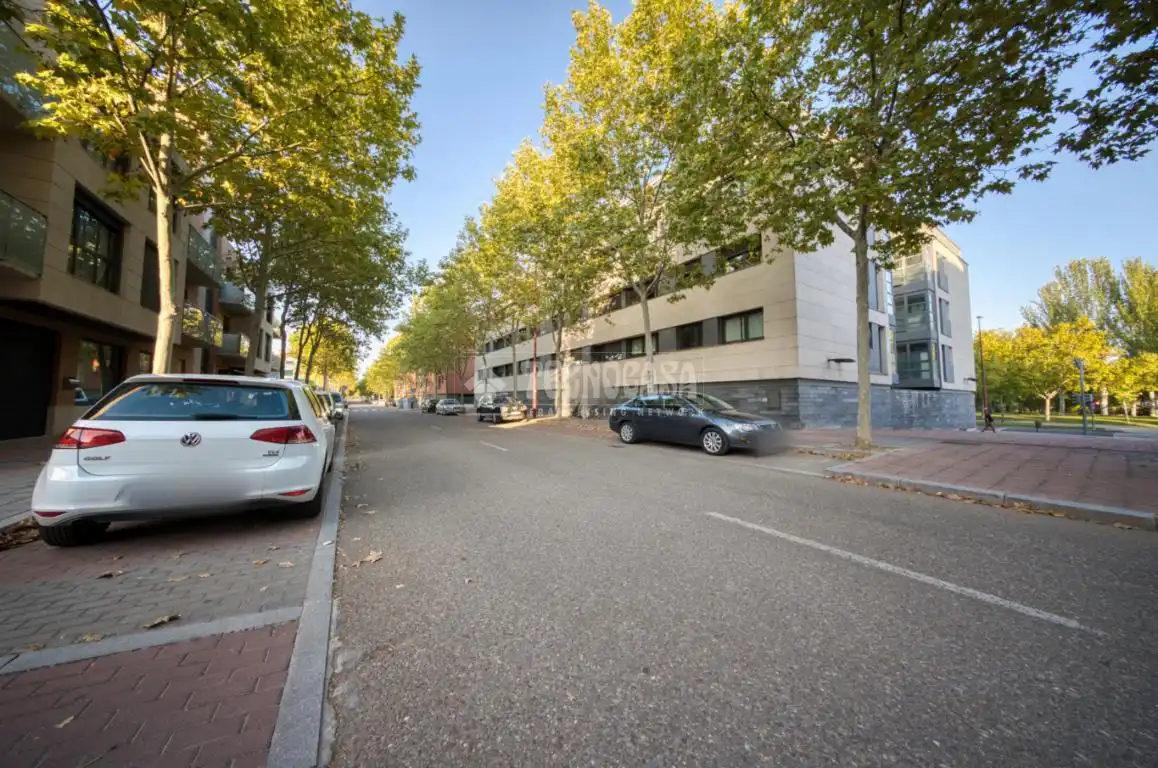 Exterior view of Garage for rent in Valladolid