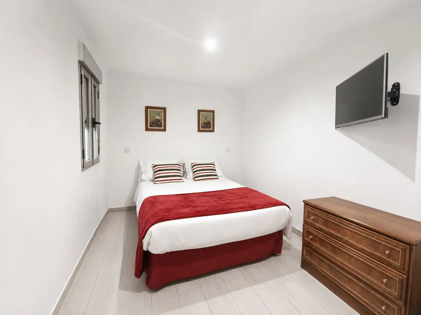 Bedroom of Flat for sale in Madrid  with Terrace, Oven and Washing machine