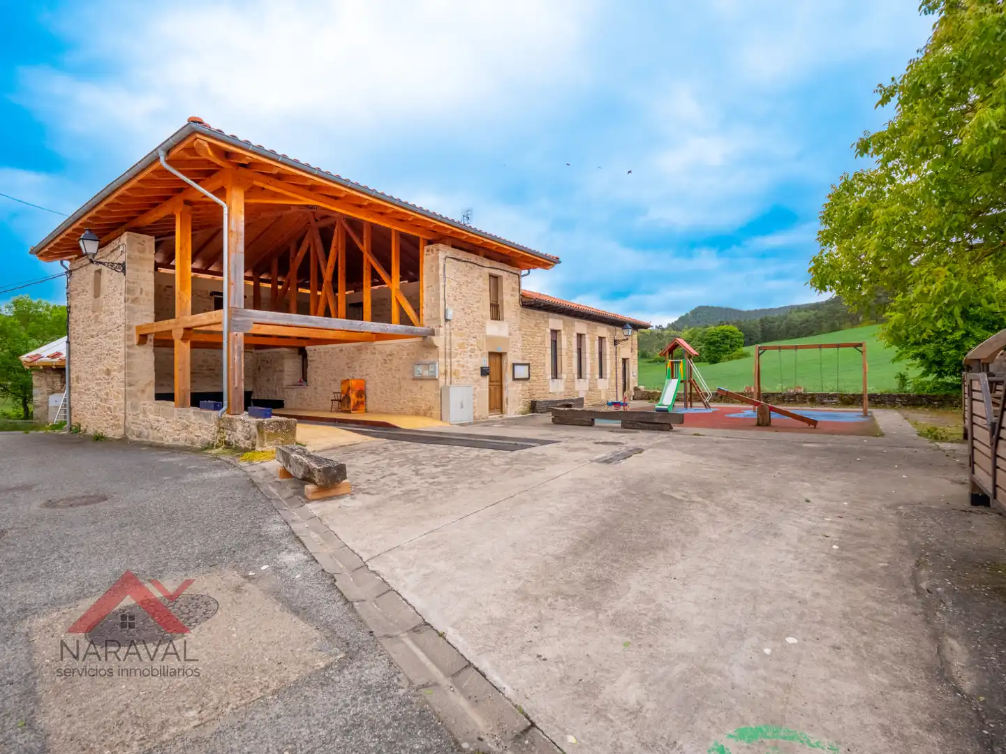 Vista exterior de Casa o xalet en venda en Valdegovia / Gaubea amb Calefacció, Jardí privat i Terrassa