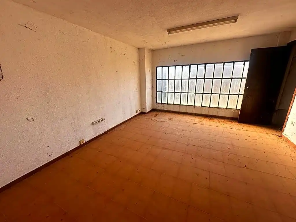 Industrial buildings for sale in Entrena