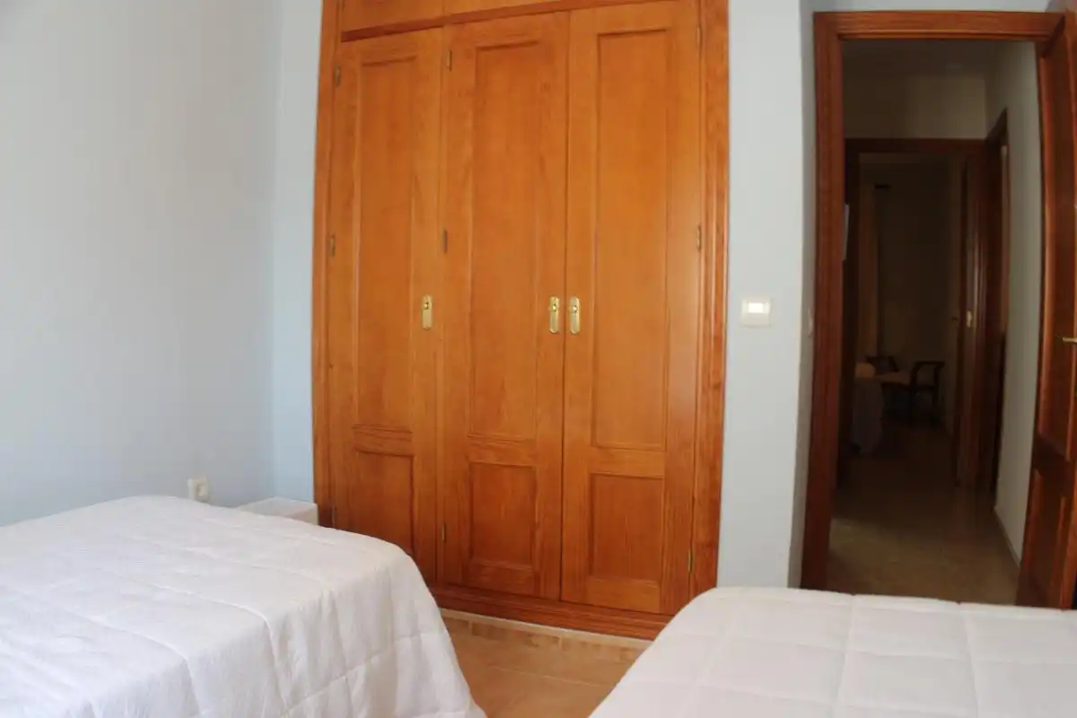 Habitación de Apartamento en venta en Chiclana de la Frontera con Aire acondicionado, Amueblado y Piscina comunitaria