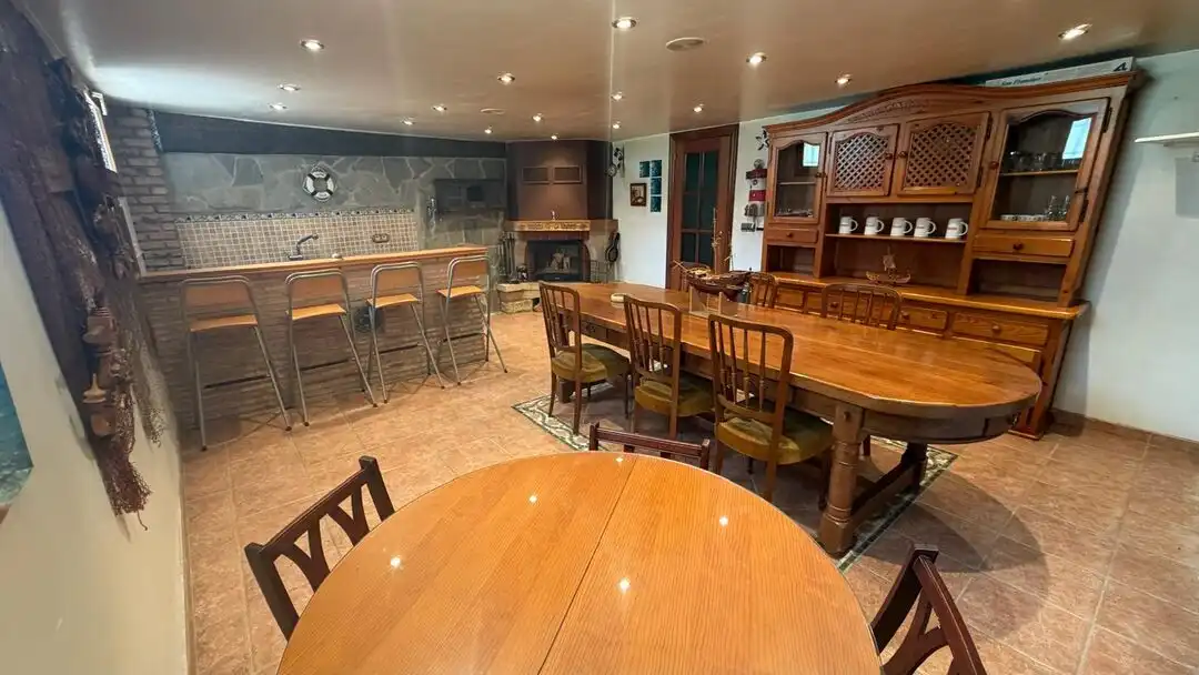Casa adosada en venta en Salvatierra / Agurain con Calefacción y Jardín privado